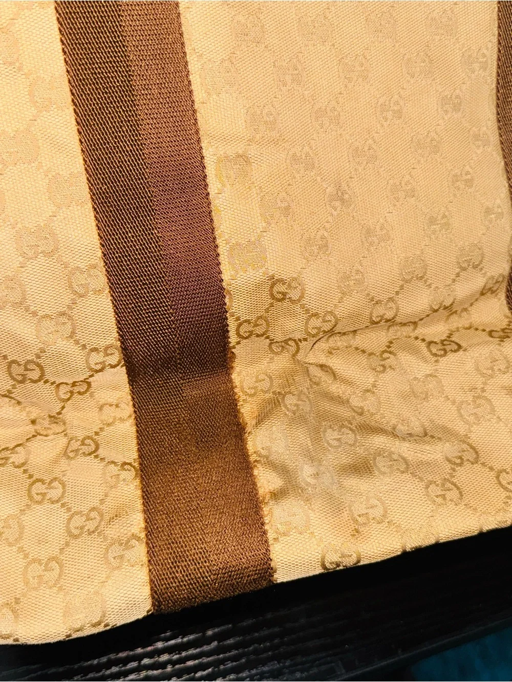 Gucci classic monogram